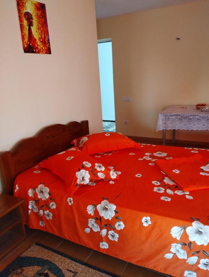 Casa Doina Hotel Douazeci si Trei August Ngoại thất bức ảnh